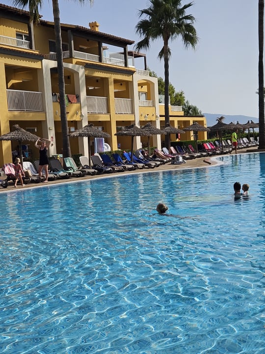 Pool Club del Sol Aparthotel