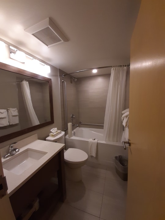 Zimmer Hotel Embassy Inn