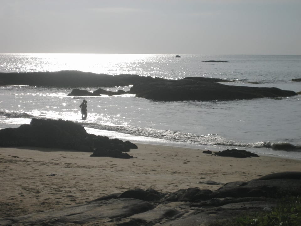 Strand links Richtung Sensimar Hotel Khaolak Laguna Resort