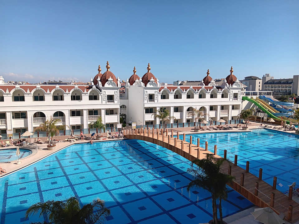 Pool Oz Hotels Side Premium