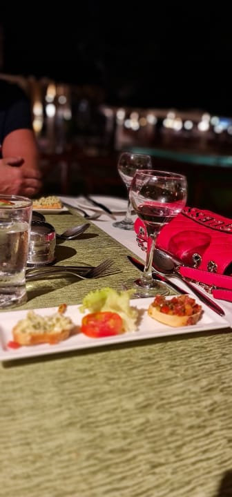 Gastro Neptune Paradise Beach Resort & Spa