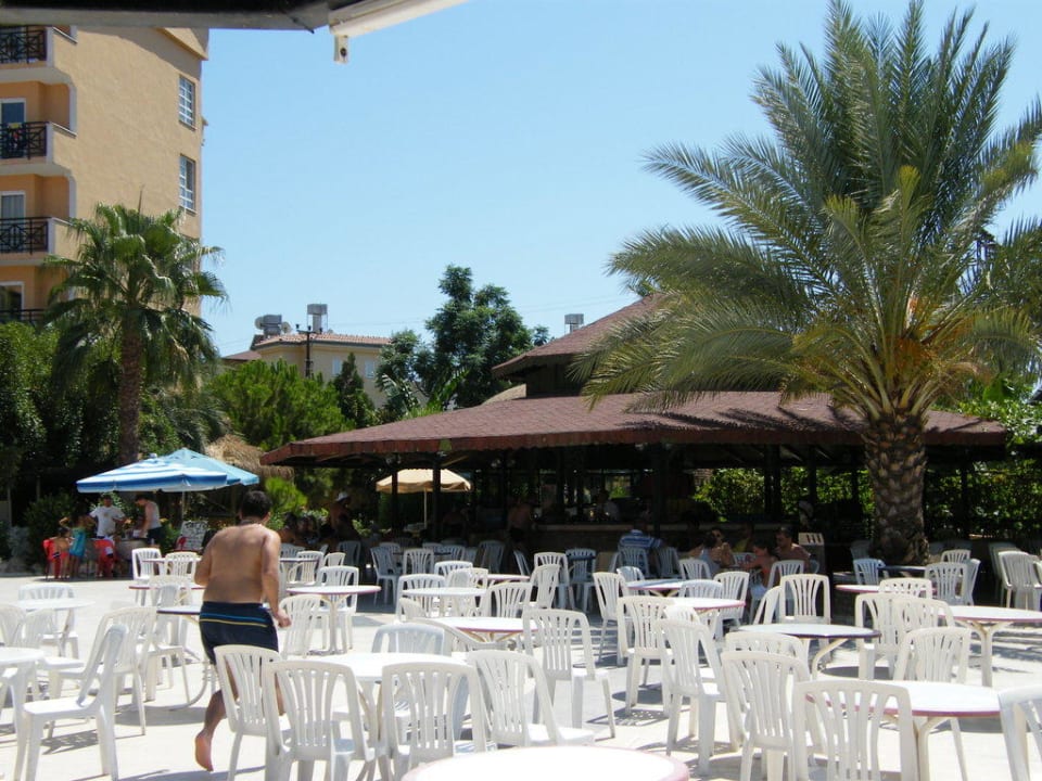 Poolbar - super kalte Getränke Seaden Corolla Hotel