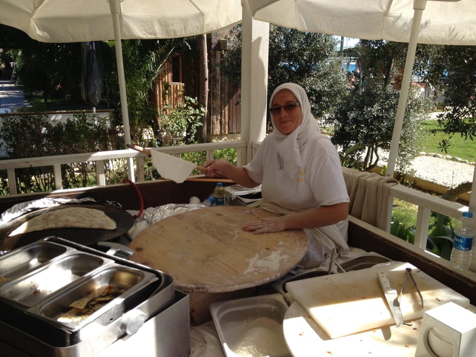 Täglich werden frische Crepes gebacken Belek Beach Resort Hotel