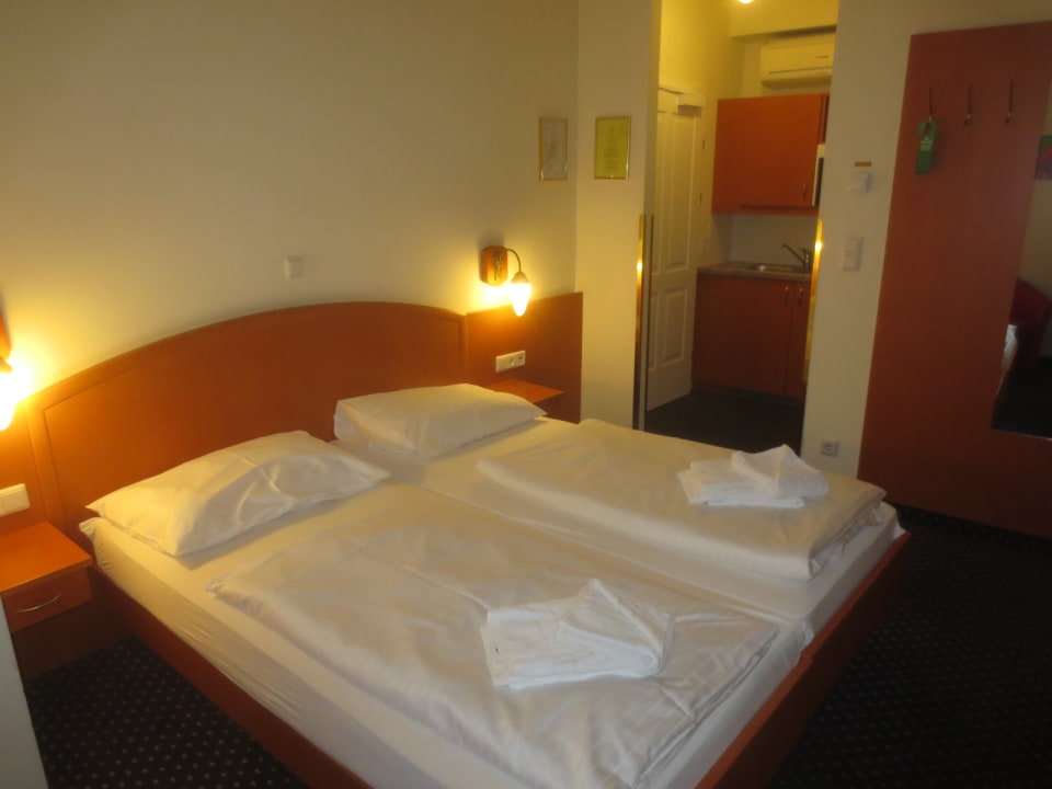 Zimmer Suite Hotel 900 m zur Oper