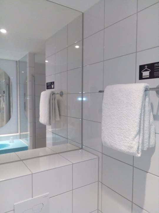 Badezimmer  Prize by Radisson, Hamburg City