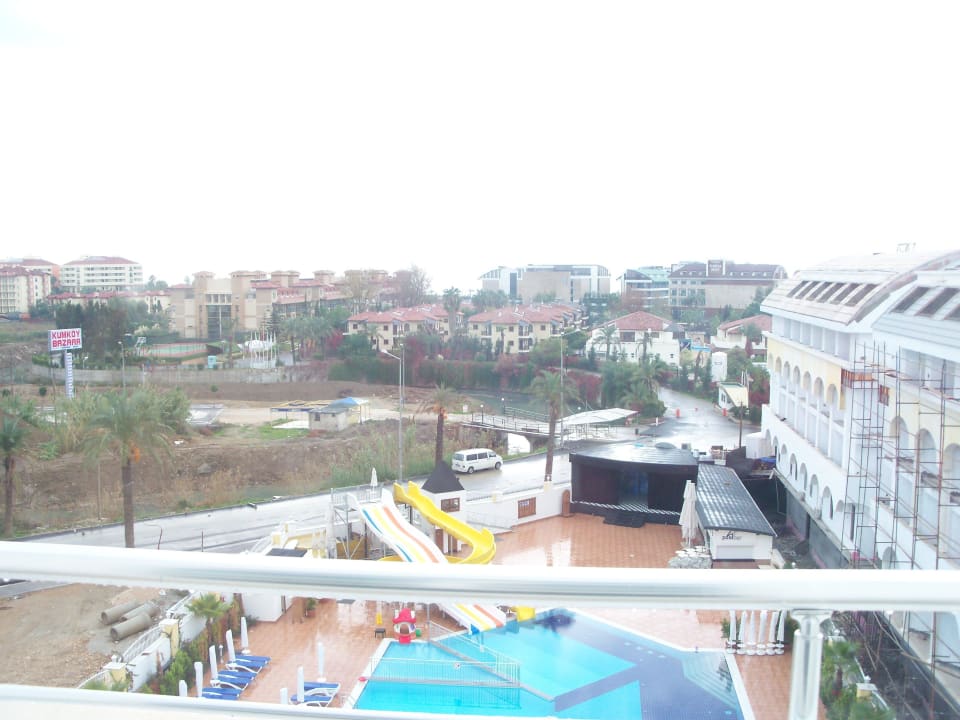 Blick aus dem 3. Stock richtung Meer Dream World Resort & Spa
