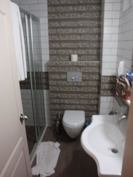 Bad des Zimmers E5211 Club Turtas Beach Hotel