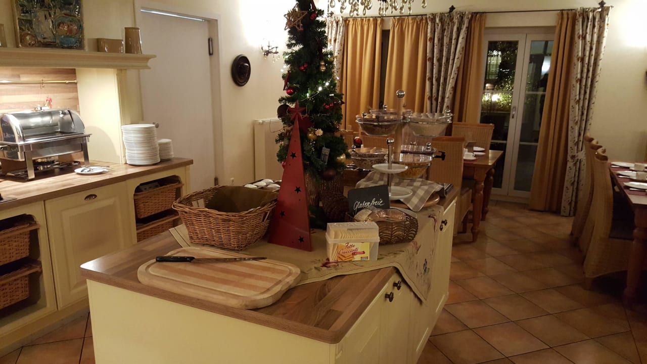 Hier wird morgens gefrühstückt Hotel Ampervilla