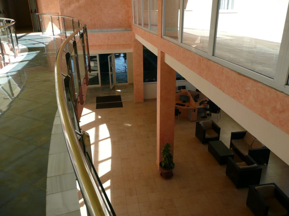 Pc-Ecke mit Blick zum Hallenbad Aparthotel Can Picafort Palace