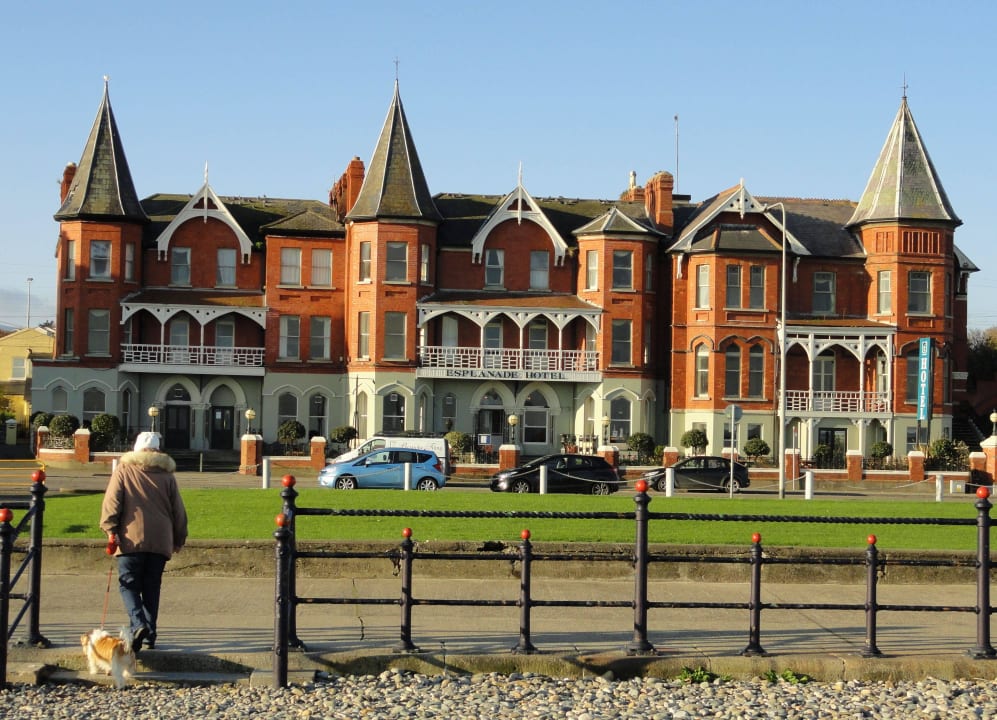 Das Esplanade Hotel an der Promenade von Bray Esplanade Hotel On The Seafront