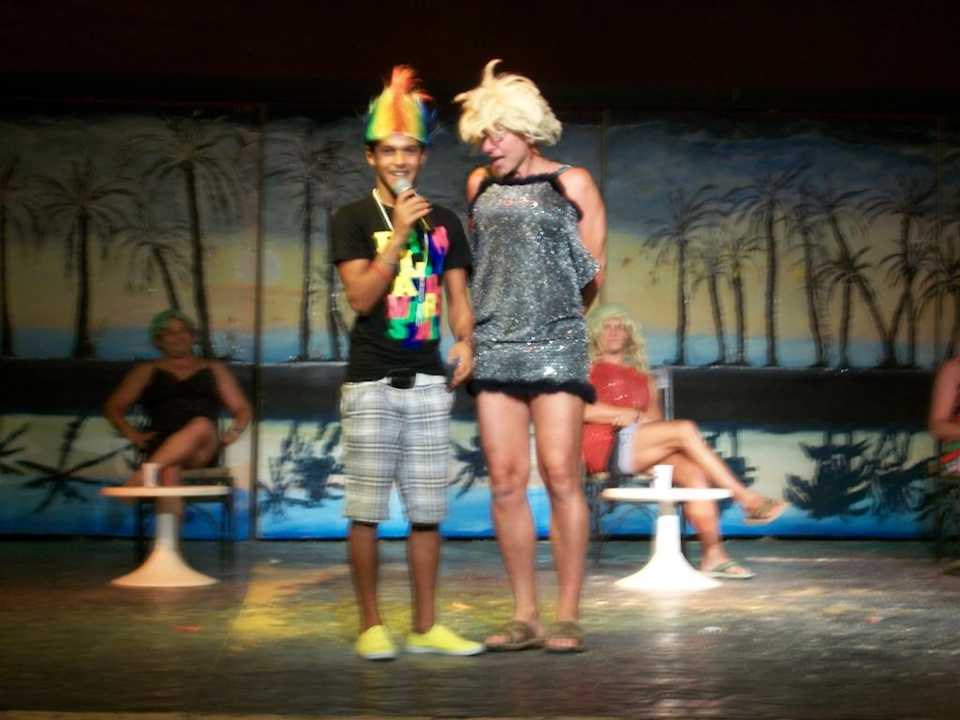 Mister Alf Leila wa Leila Show Pickalbatros Alf Leila Wa Leila Resort - Neverland Hurghada