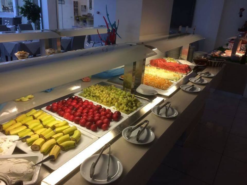 Mittagsbuffet Asterias Beach Resort