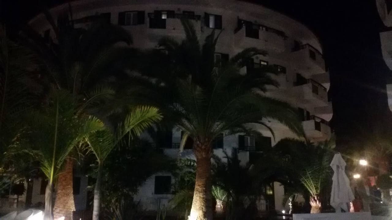 Bei Nacht Servatur Playa Bonita