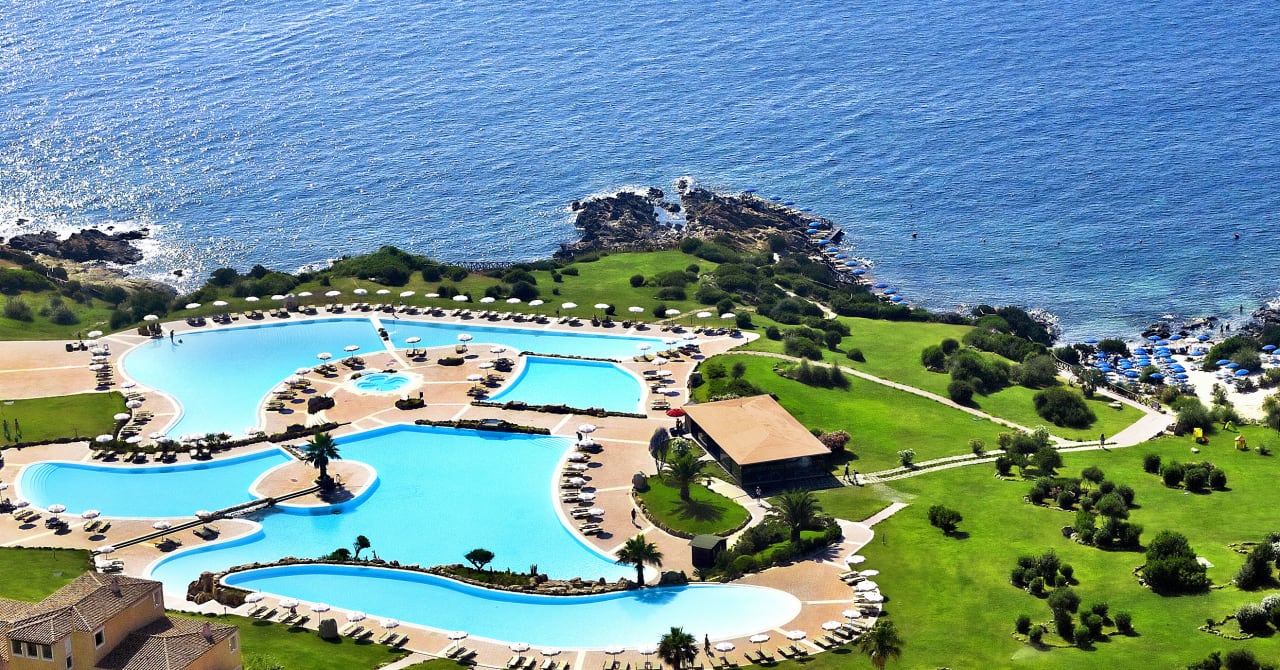 Pool Colonna Resort