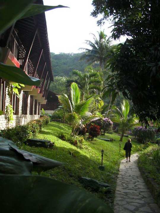 Blick durch die Anlage Hotel El Salton