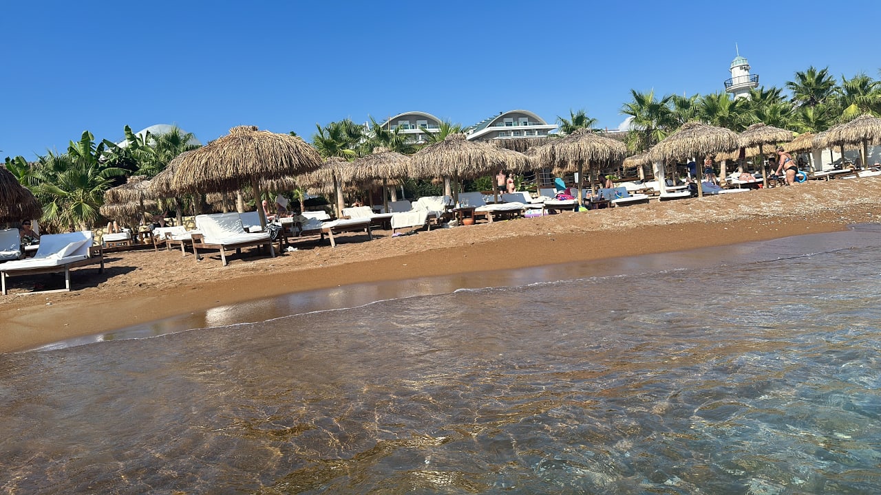 Strand Rubi Platinum Sign