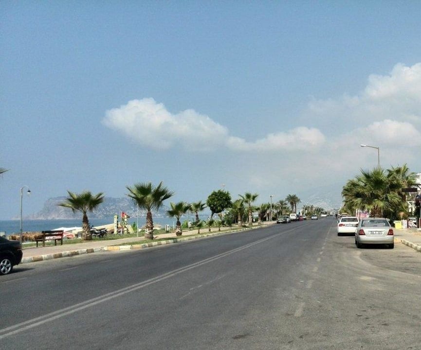 Neue moderne Straßen Semt Luna Beach Hotel