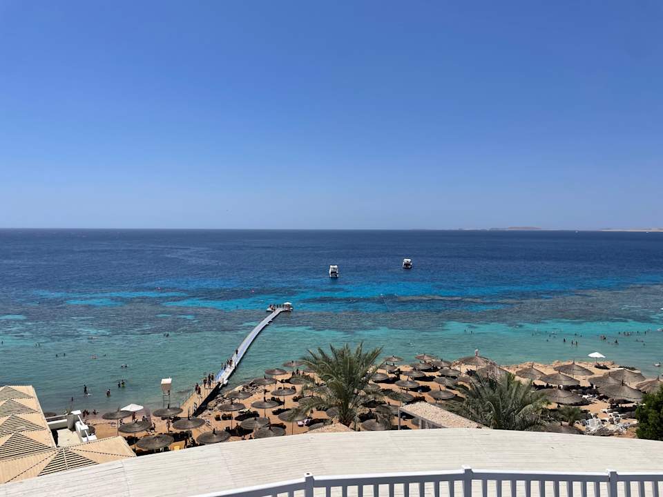 Strand Reef Oasis Beach Resort