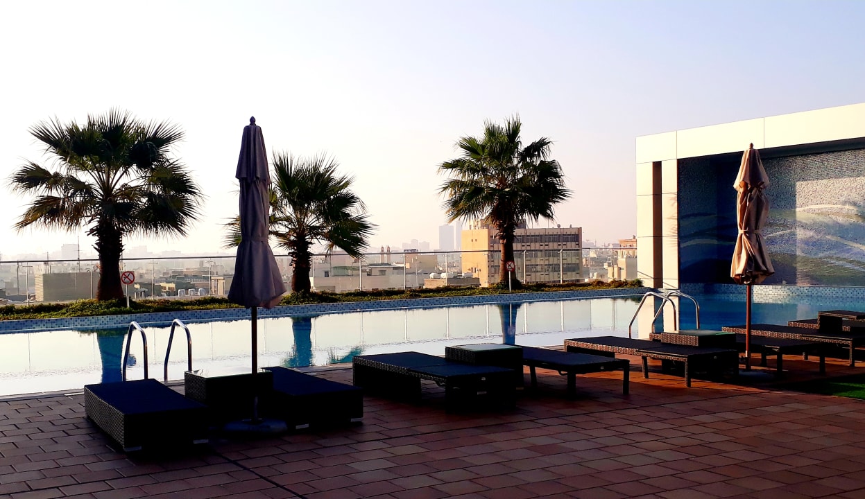 Pool Downtown Rotana