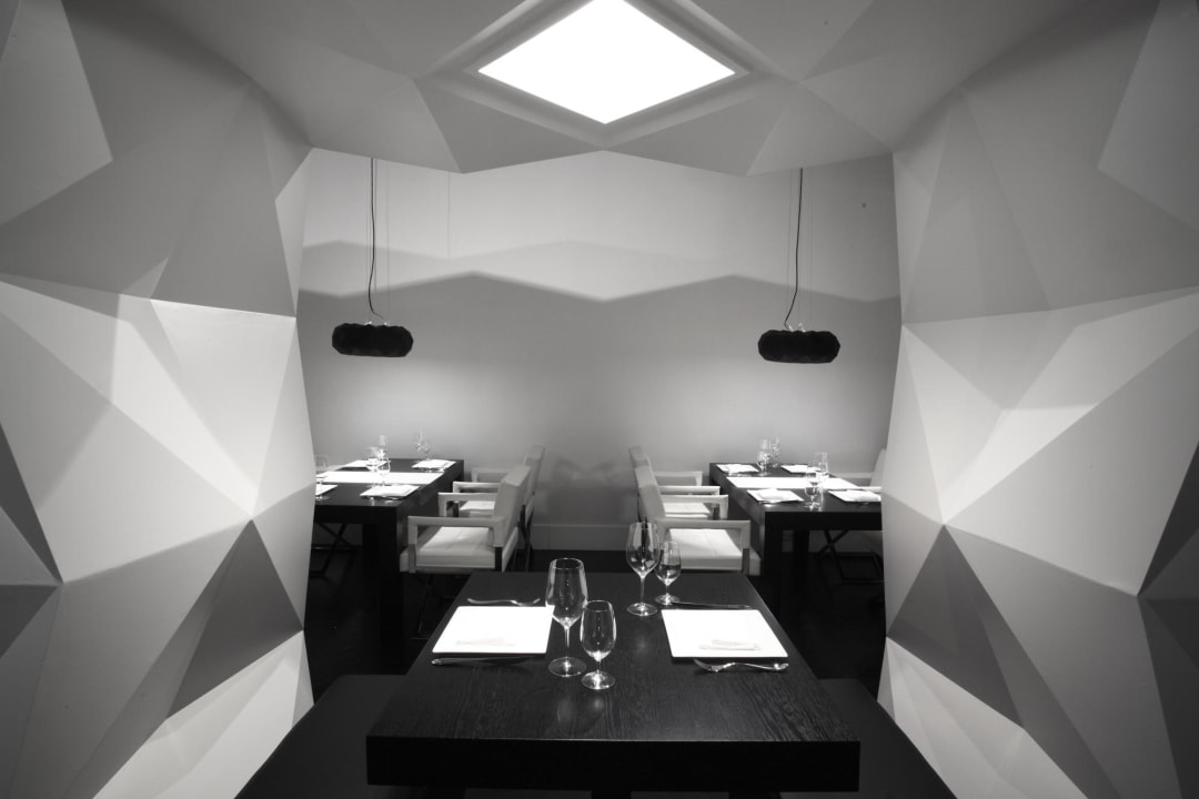 Restaurant Hotel Blow Up Hall 5050