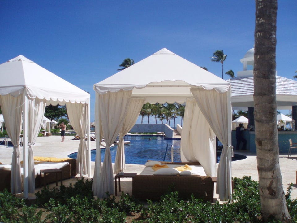 Pool-Liegen JOIA Bávaro by Iberostar