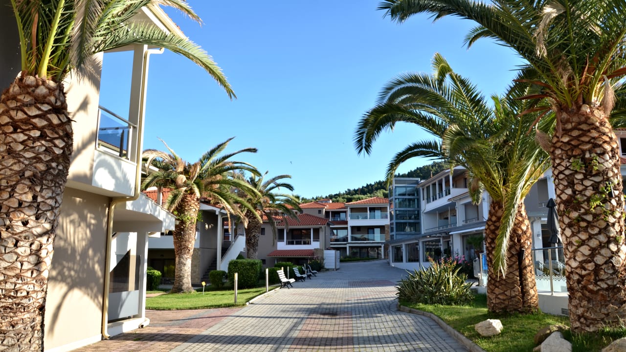 Außenansicht Hotel Lagomandra Beach