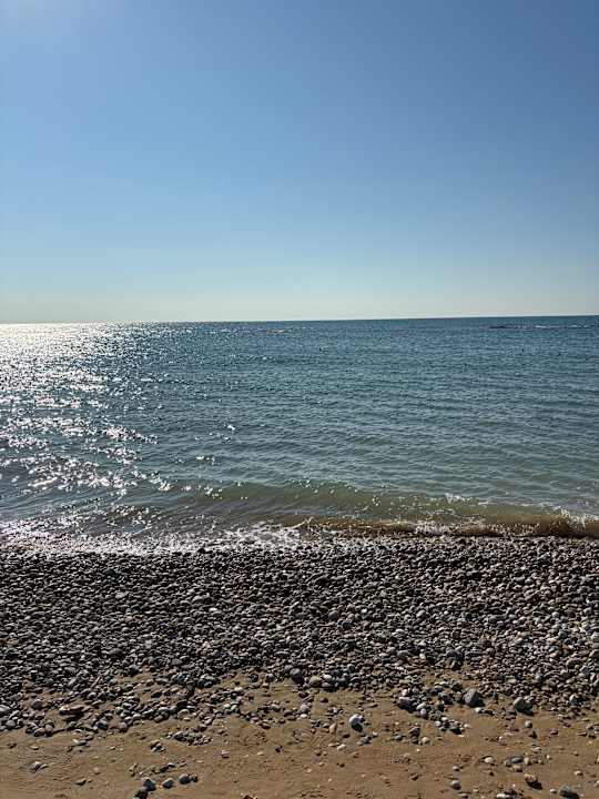 Strand Ramada Resort by Wyndham Side