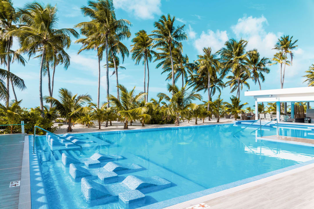 Pool Hotel Riu Palace Maldivas