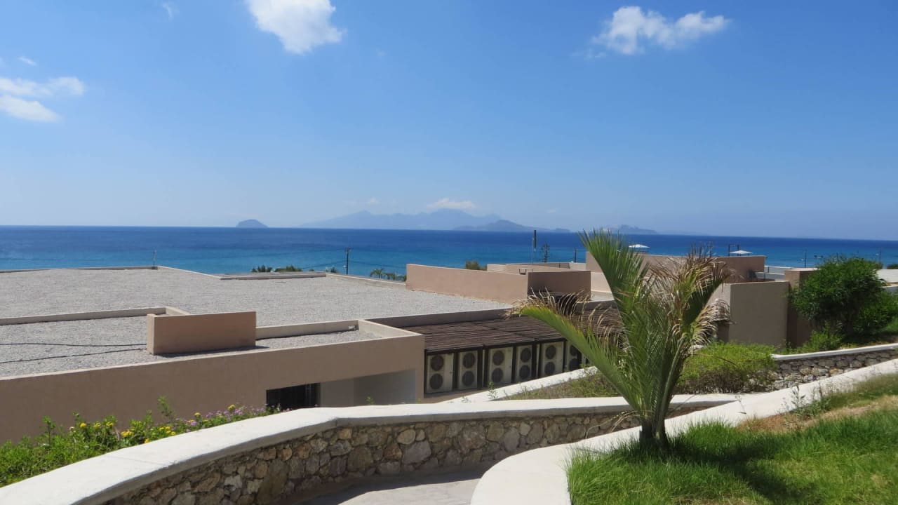 Vom Zimmer über die Empfangshalle zum Meer Atlantica Mikri Poli Kos