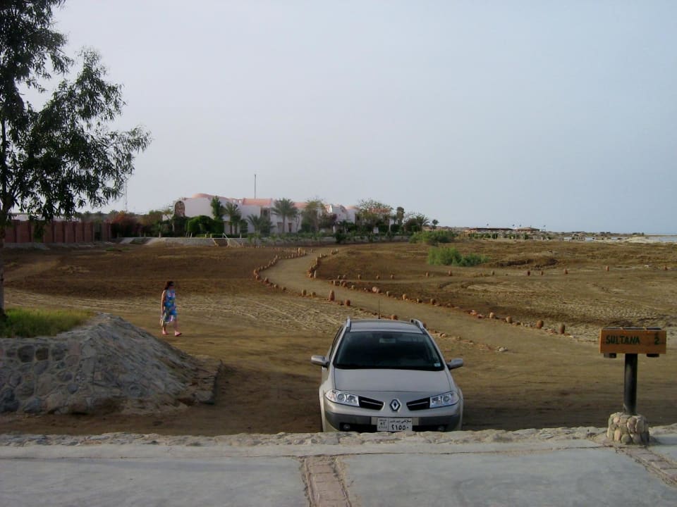 Weg zum Diving Center Shams Alam Beach Resort