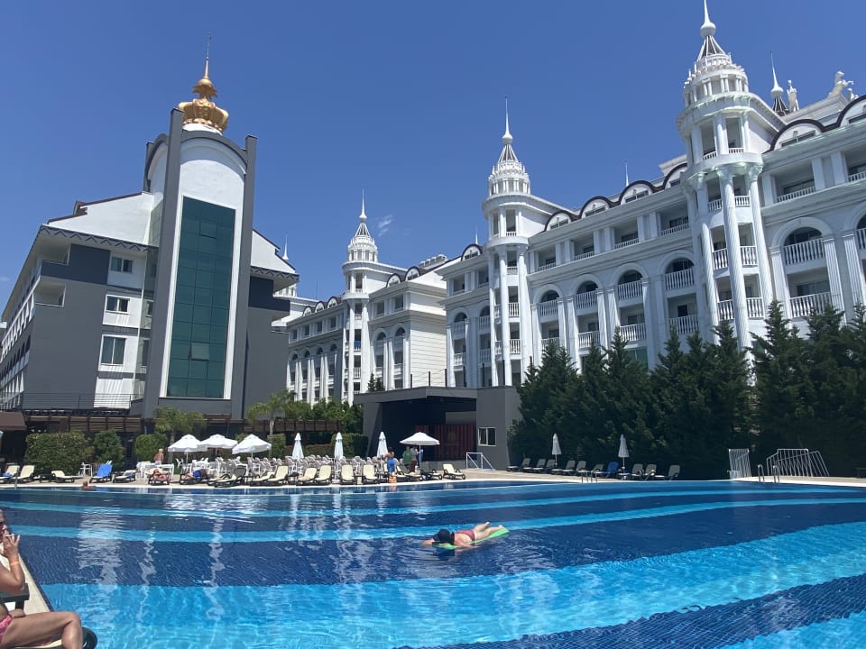 Pool Well Palace Side