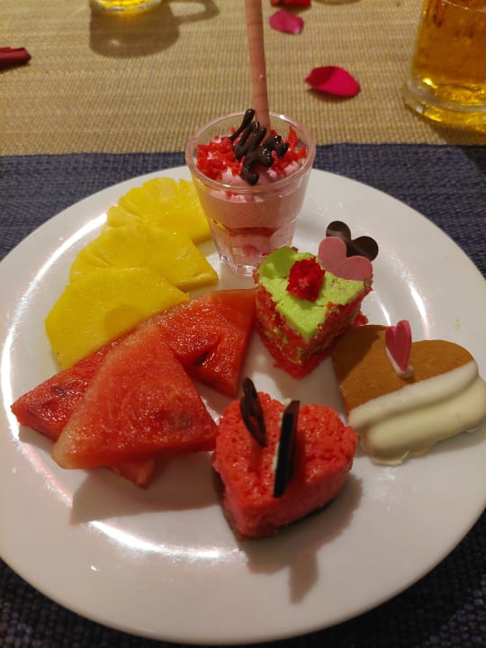 Gastro Pandanus Beach Resort & Spa