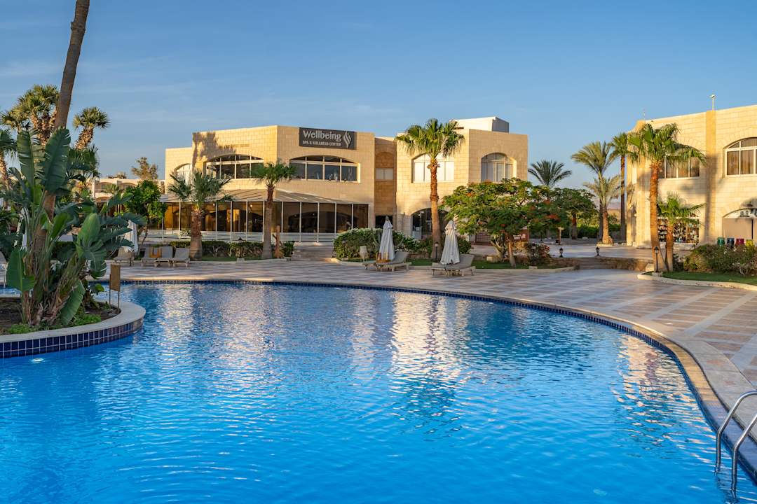 Pool Brayka Bay Resort