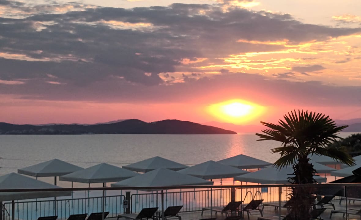 Pool Akrathos Beach Hotel