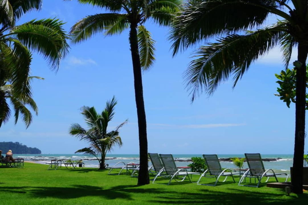 Relaxing The Sands Khao Lak by Katathani