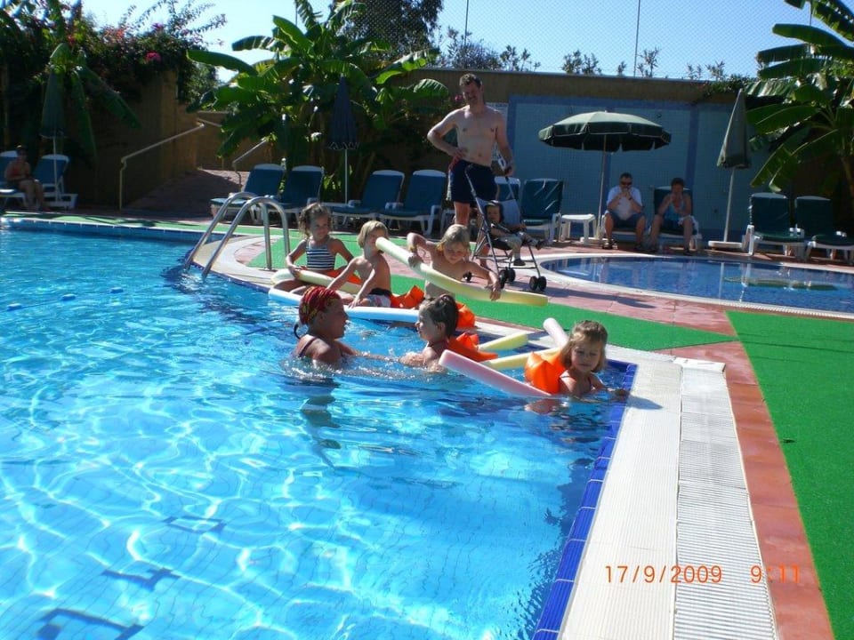Schwimmschule mit Sandra Hane Family Resort