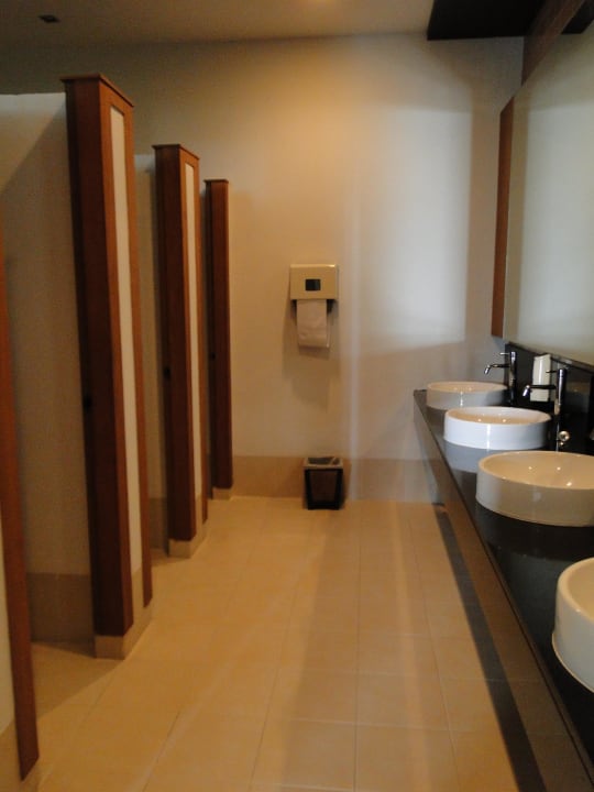 Lobbybereich - Empfang / Die Toiletten - sauber Kantary Beach Hotel - KHAO LAK
