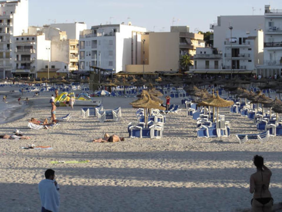 Strand Richtung Süden Aparthotel Playa Dorada