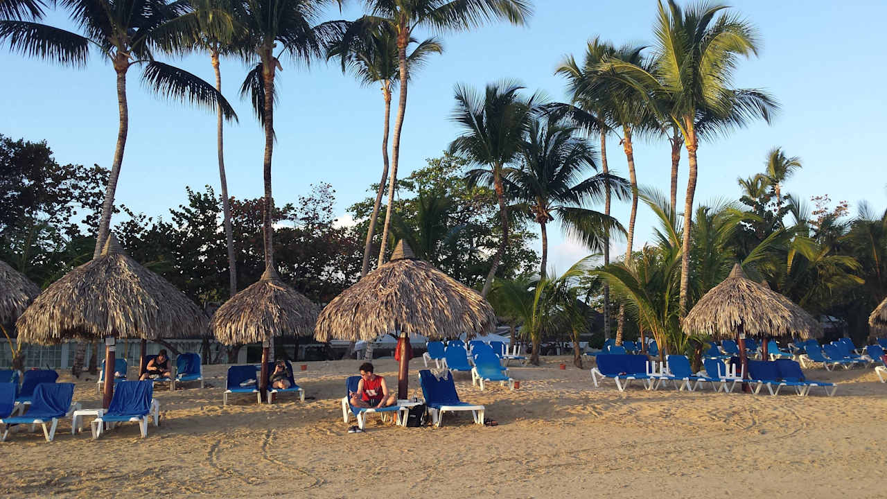 Total überfüllt... Bahia Principe Grand El Portillo