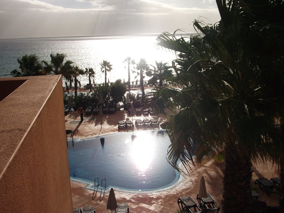 Ausblick auf die Poolanlage H10 Tindaya