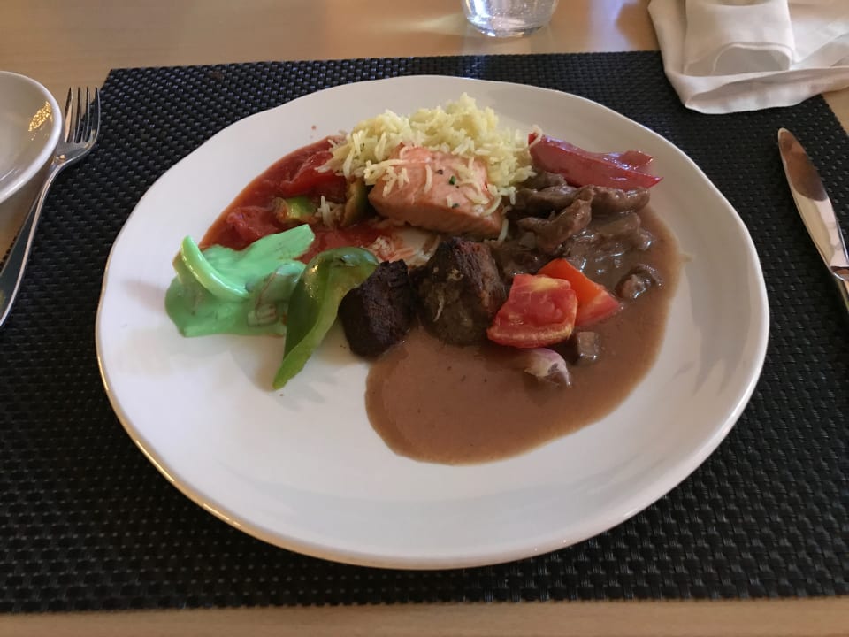 Essenauswahl The Retreat Palm Dubai MGallery by Sofitel