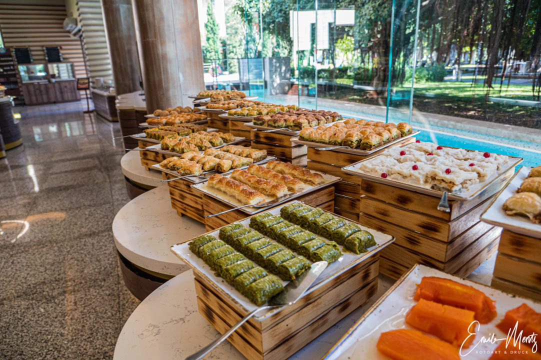 Gastro Gloria Serenity Resort