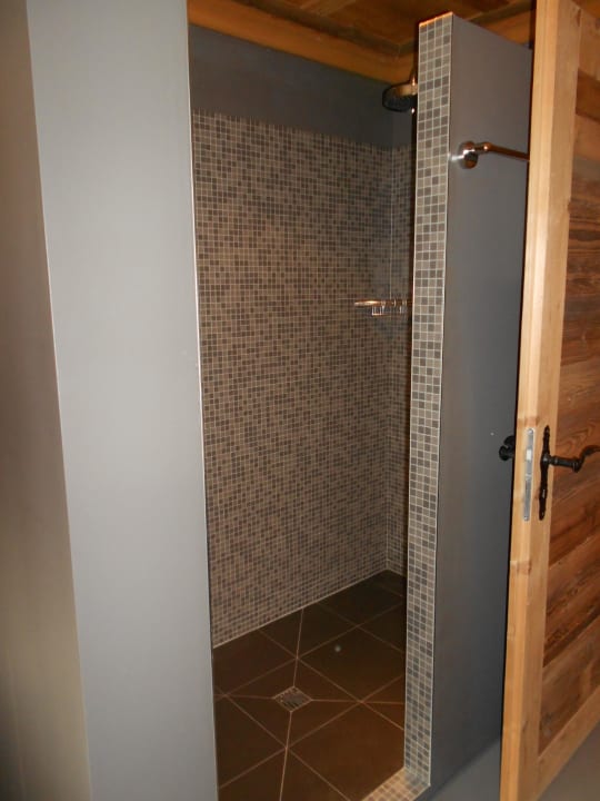 Dusche (leider keine Badewanne) Hotel Etrier