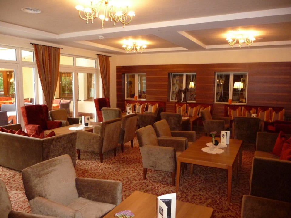 Lobby und Bar Hotel Linde