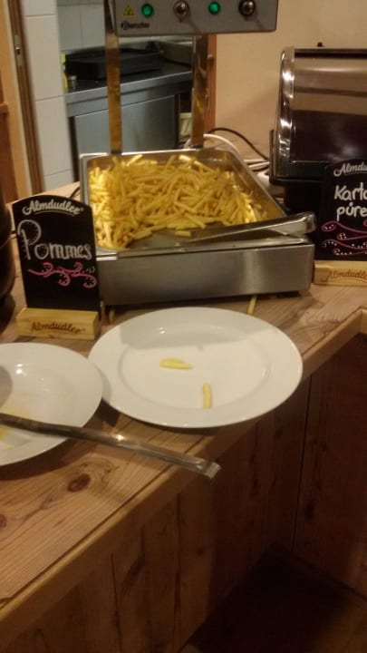 Pommes zum Abendessen  Hotel Wolkensteinbär