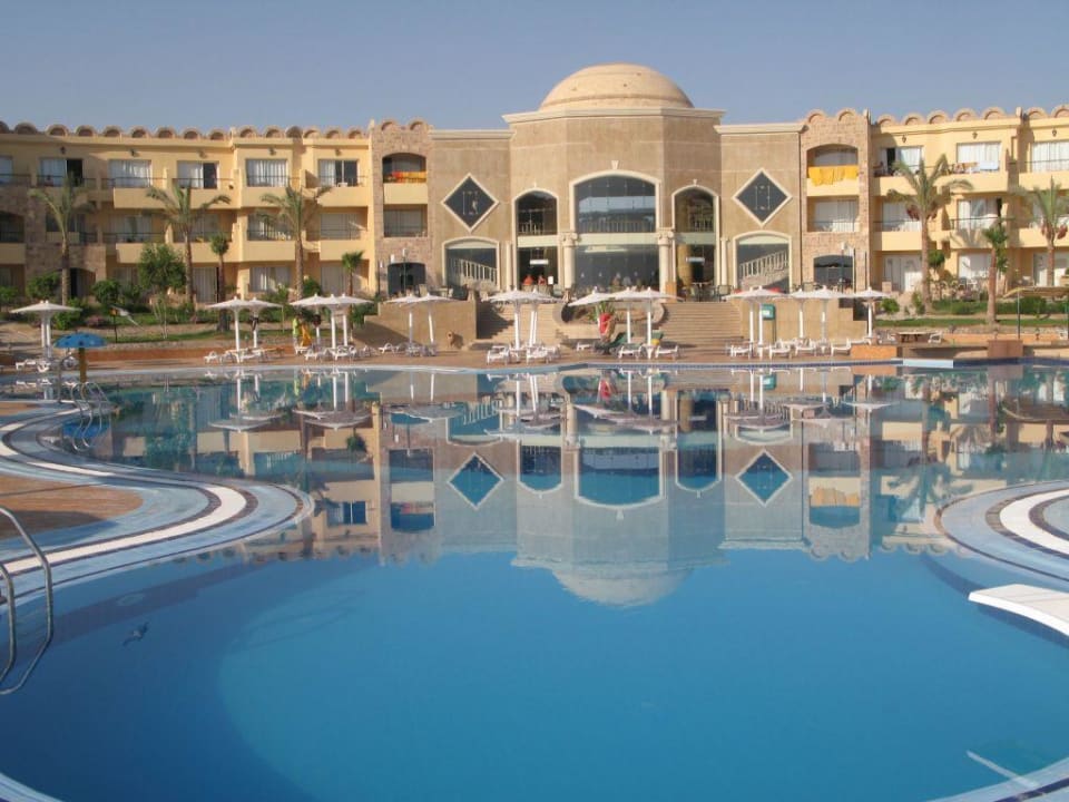 Pool Utopia Beach Club