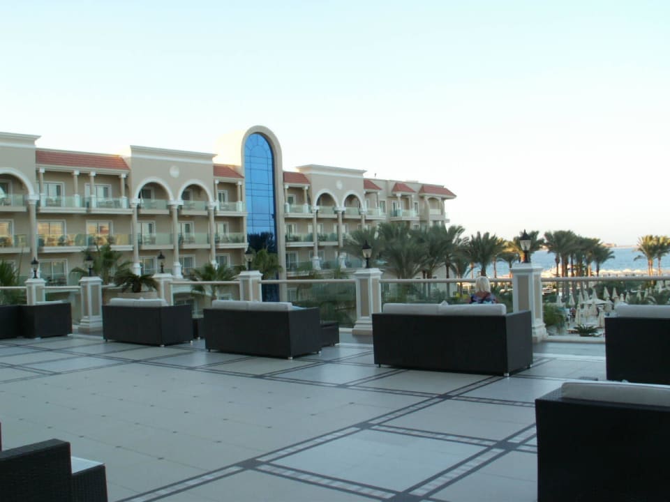 Widok z tarasu hotelu Premier Le Reve Hotel & Spa