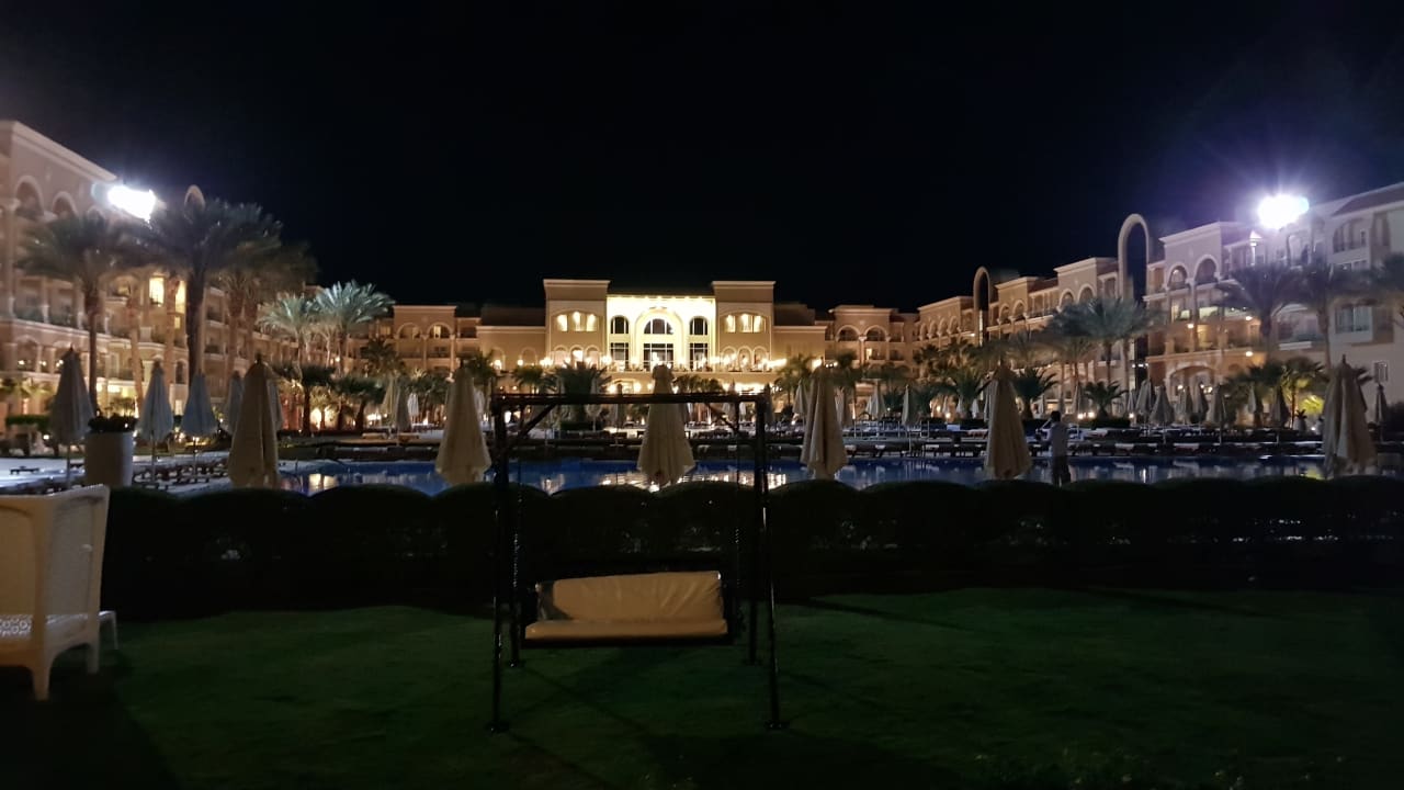 Vom Strand aus Premier Le Reve Hotel & Spa