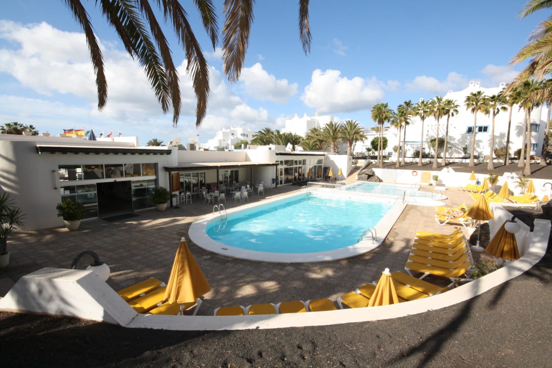 Windgeschützter Pool Aparthotel Costa Mar