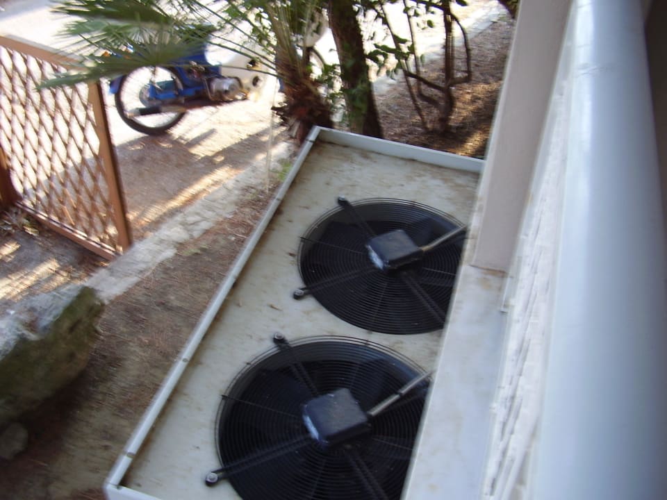 Lärmende Klimaanlage Gloria Maris Hotel Suites and Villa